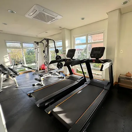 2 Bedroom And Studio Apartments With Private Pool And Gym In Vista Manors Verdant Puerto Princesa Exterior photo