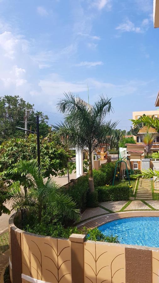2 Bedroom And With Private Pool And Gym In Vista Manors Verdant * Puerto Princesa