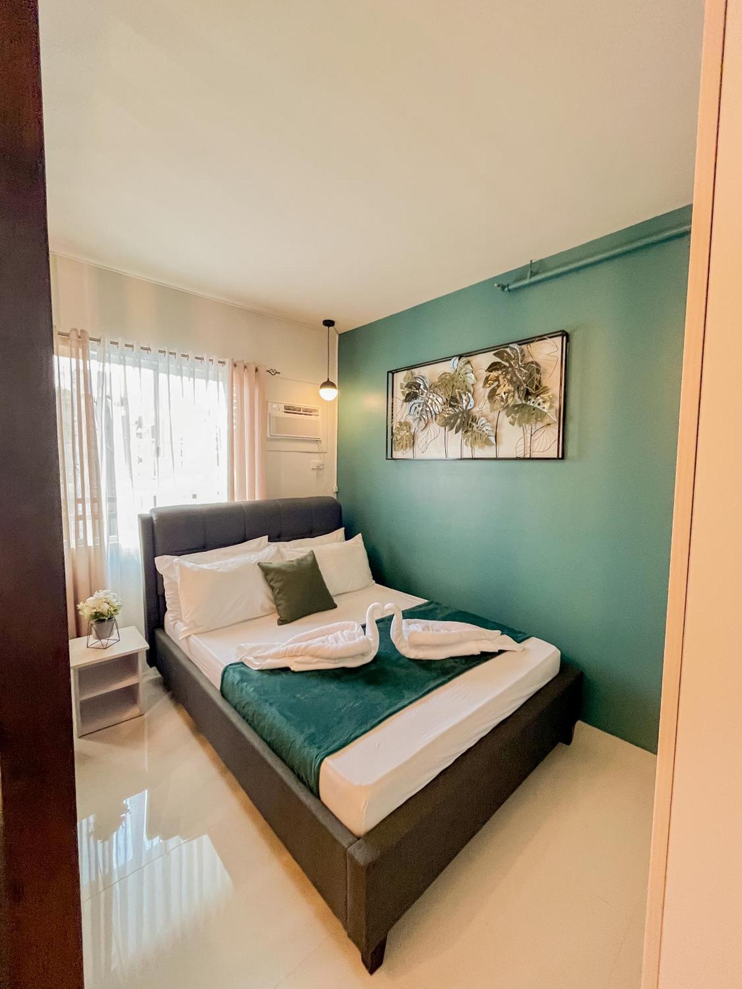 2 Bedroom And With Private Pool And Gym In Vista Manors Verdant Puerto Princesa