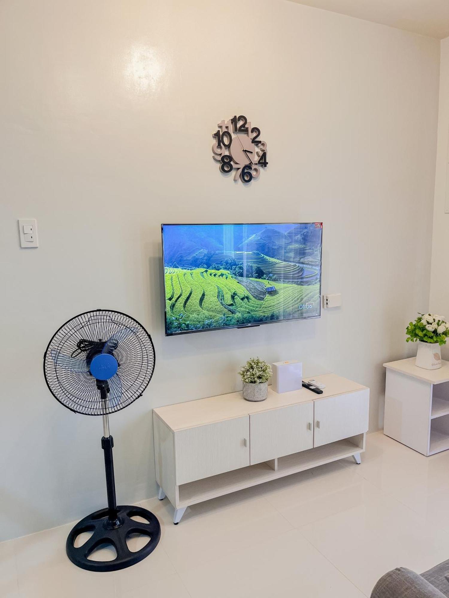 2 Bedroom And With Private Pool And Gym In Vista Manors Verdant * Puerto Princesa
