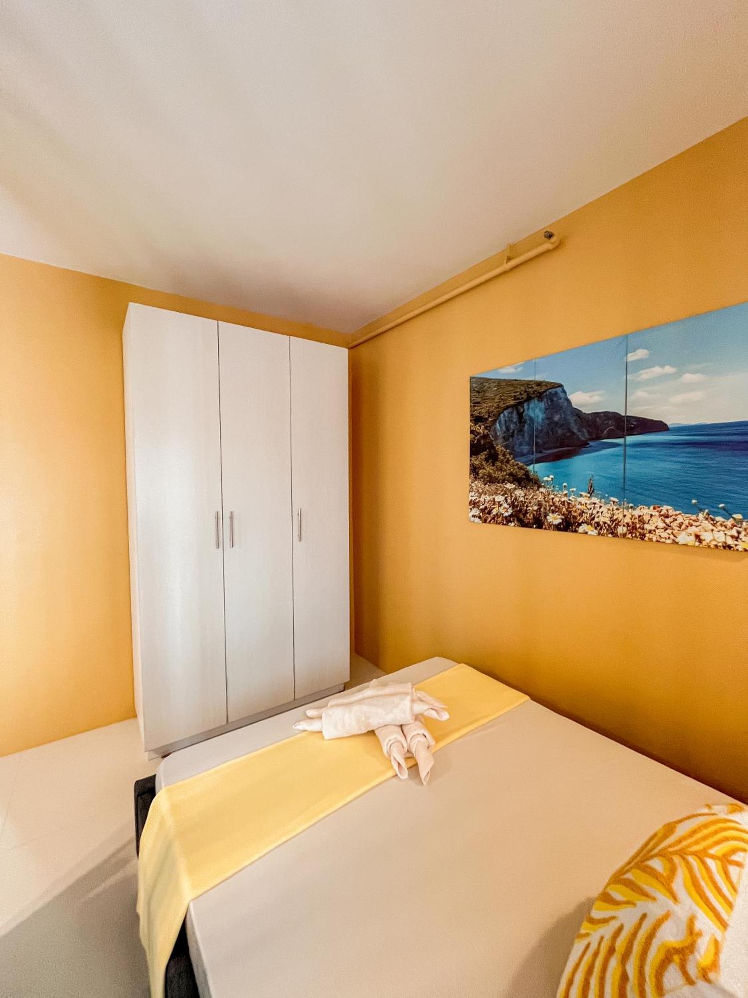Apartment 2 Bedroom And With Private Pool And Gym In Vista Manors Verdant