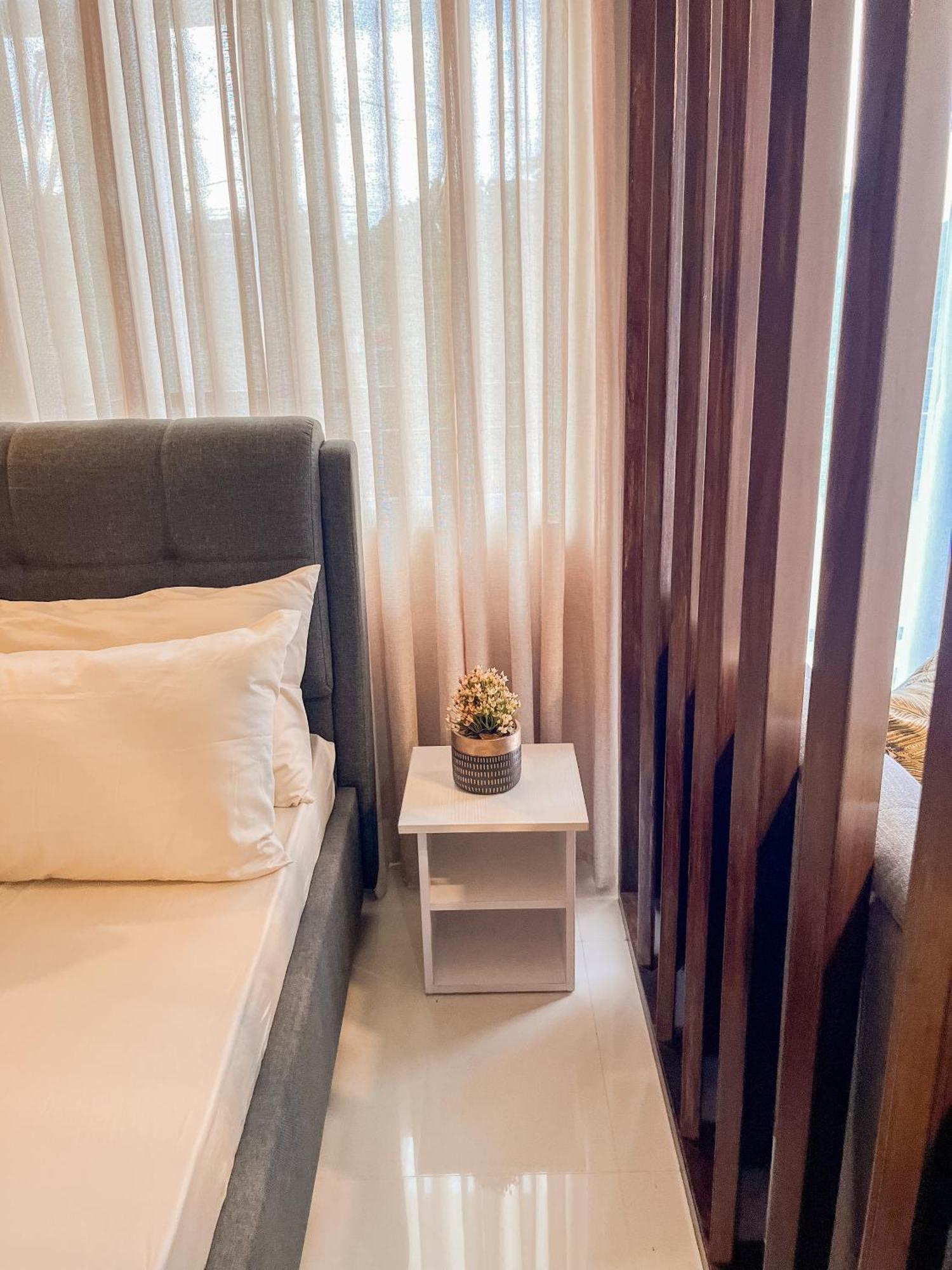 2 Bedroom And With Private Pool And Gym In Vista Manors Verdant Apartment
