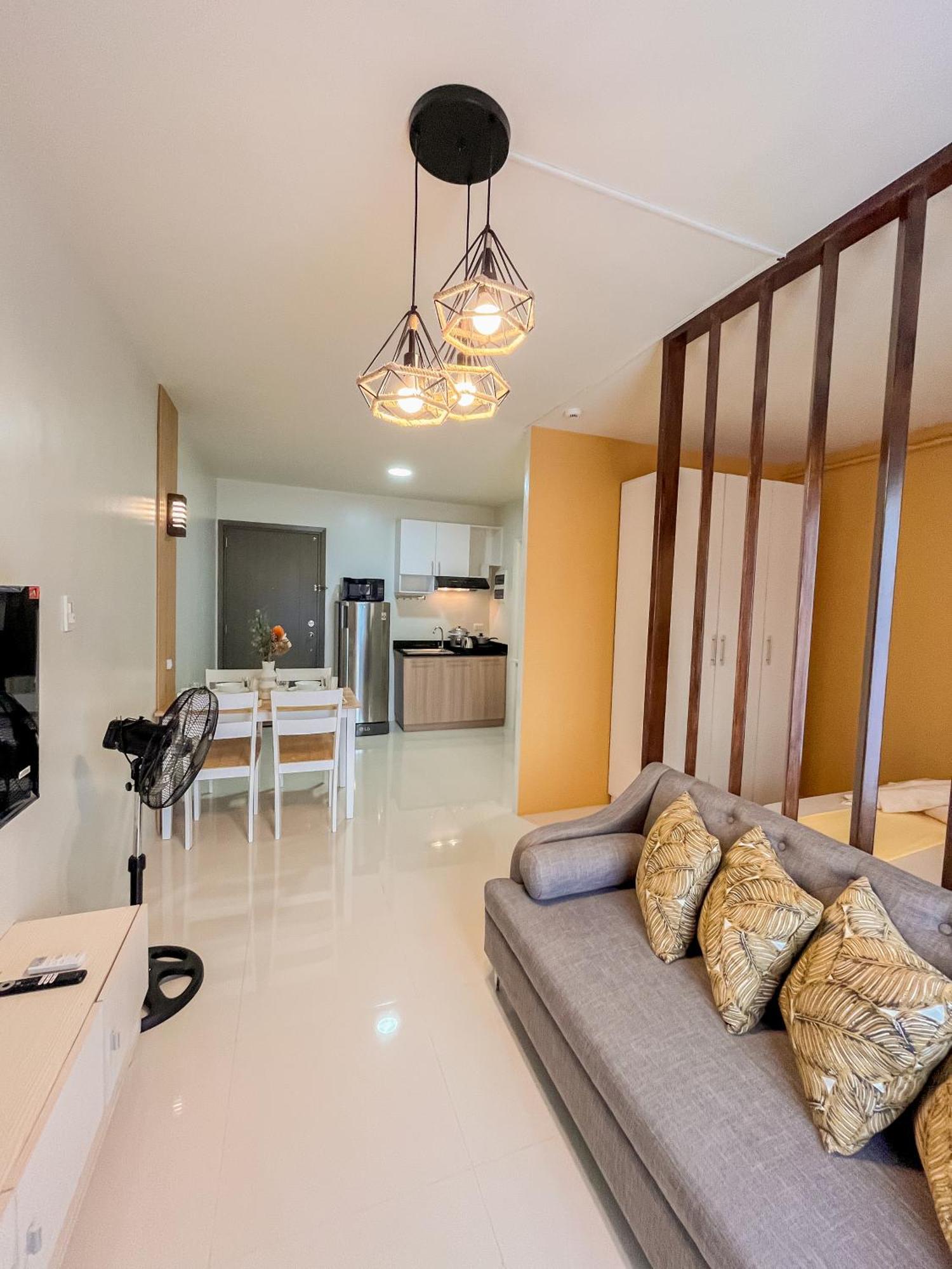 2 Bedroom And With Private Pool And Gym In Vista Manors Verdant Apartment Puerto Princesa