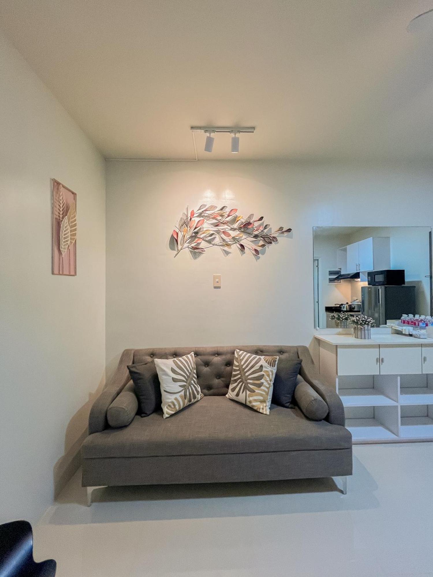 2 Bedroom And With Private Pool And Gym In Vista Manors Verdant Puerto Princesa