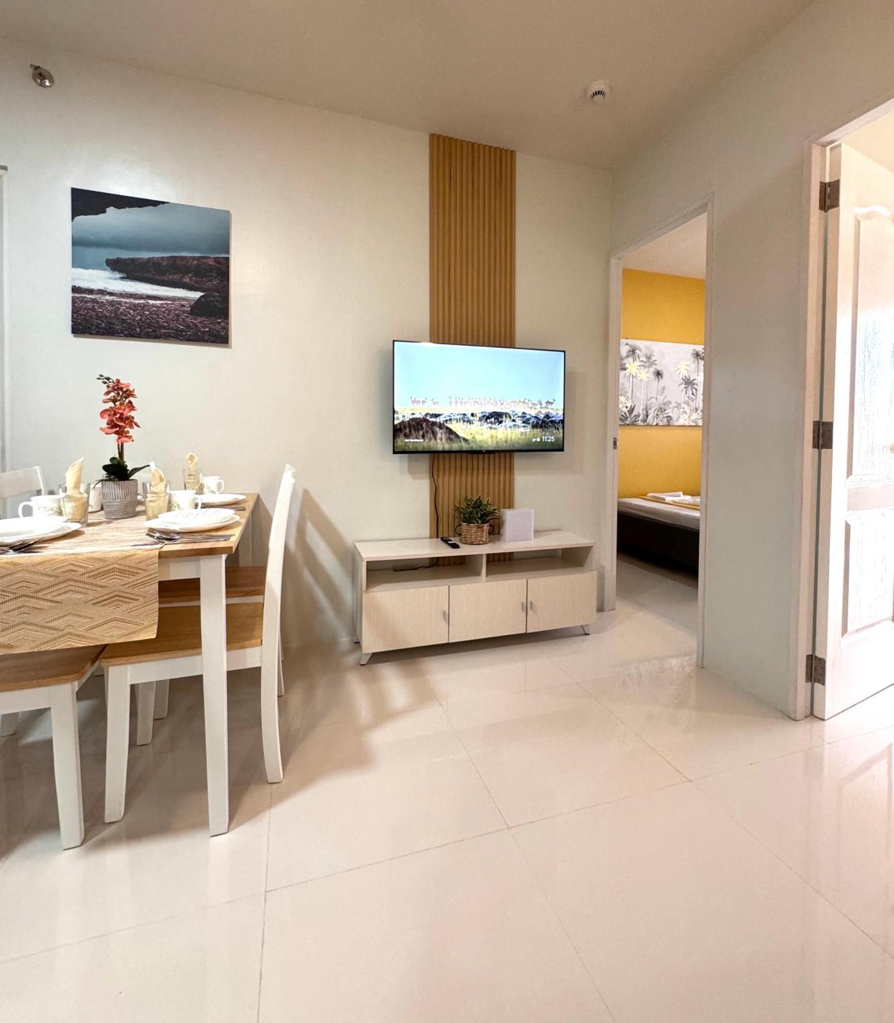 2 Bedroom And With Private Pool And Gym In Vista Manors Verdant *
