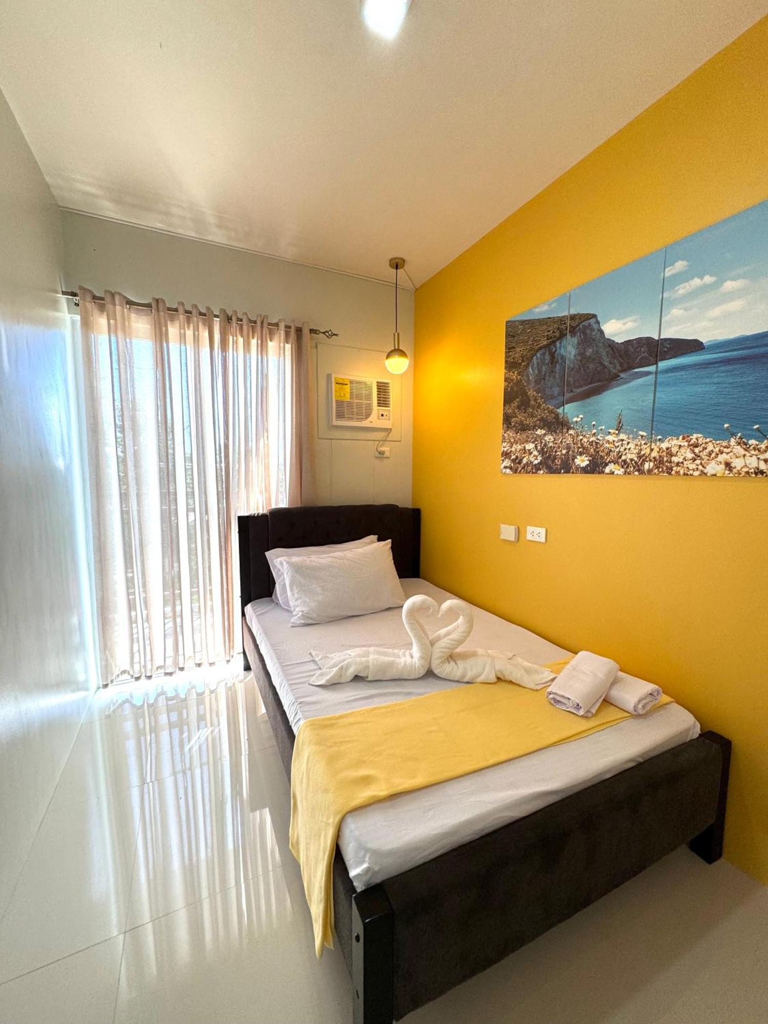 2 Bedroom And With Private Pool And Gym In Vista Manors Verdant