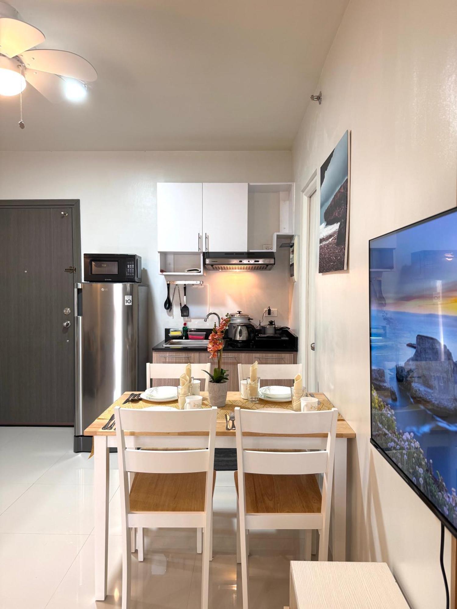 2 Bedroom And With Private Pool And Gym In Vista Manors Verdant